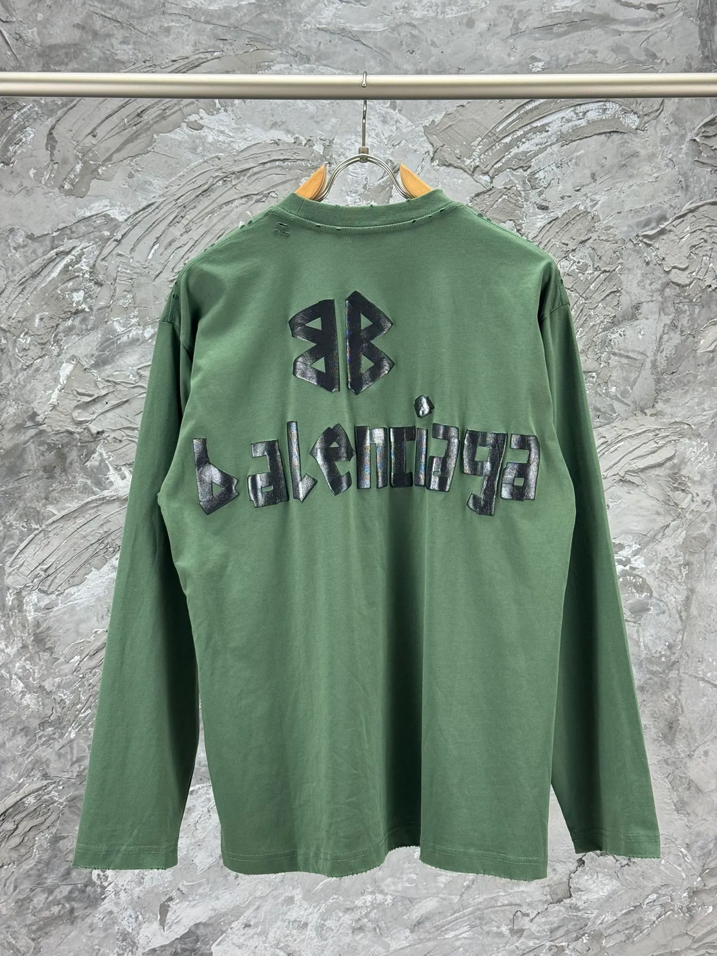 BALENCI*GA Series . 280g * 1 1 . . + . .os Same Style -Color：Cream White Green Blue -SIZE：XS S M L 8602#